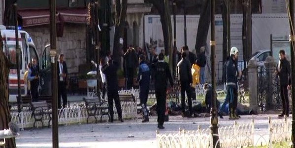 Několik mrtvých a zraněných si vyžádal výbuch v Istanbulu.