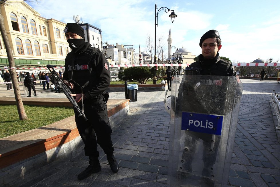 Několik mrtvých a zraněných si vyžádal výbuch v Istanbulu.