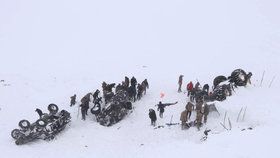 Dvě laviny na východě Turecka zabily minimálně 28 lidí