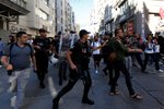 Zásah tureckých policistů proti účastníkům pochodu homosexuálů
