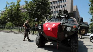 Turecko mučilo podezřelé z účasti na puči, tvrdí Human Rights Watch