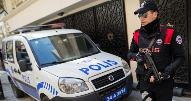 Policie v Istanbulu zadržela 82 teroristů. Měli být napojení na Islámský stát