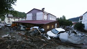 Sever Turecka zasáhly ničivé povodně (12.8.2021)