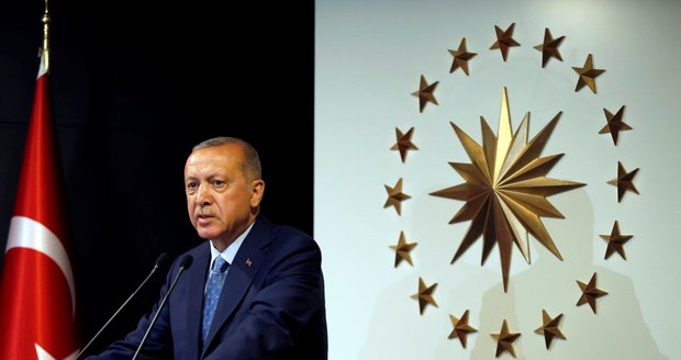 EU nechce dál jednat s Tureckem o vstupu: Vadí jim autoritářský Erdogan