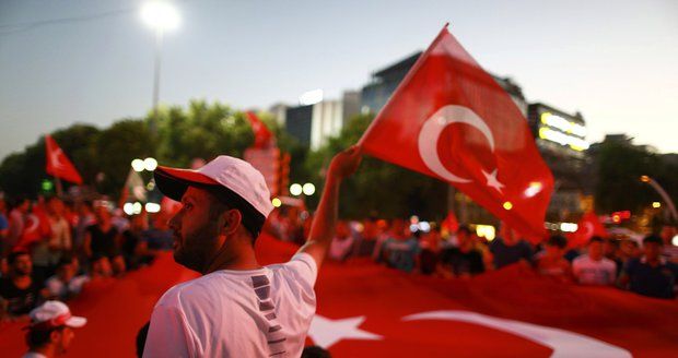 Kvůli puči v Turecku může česká firma přijít o 12 miliard