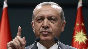 Turecký prezident Erdogan útok odsoudil.