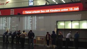 Vídeň vytočila Ankaru: Turecko povoluje sex s dětmi, hlásalo letiště