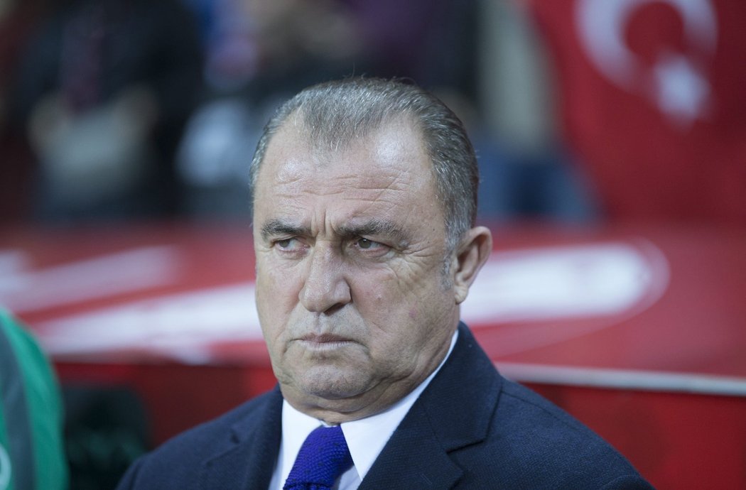 Trenér Turecka Fatih Terim během zápasu s Řeckem