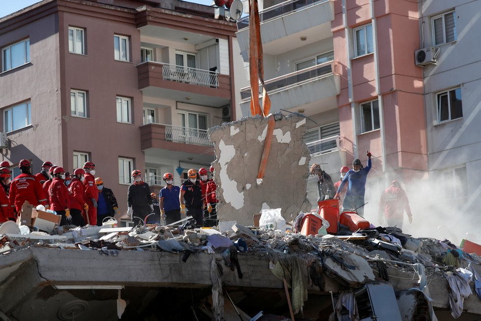 Turecko a Řecko zasáhlo silné zemětřesení (31. 10. 2020).