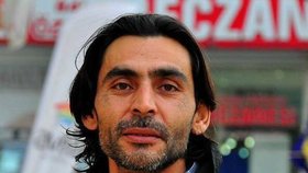 V Turecku byl zavražděn syrský režisér a protiasadovský aktivista Naji Jerf.