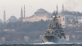 Rusko do oblasti posílá své lodě.