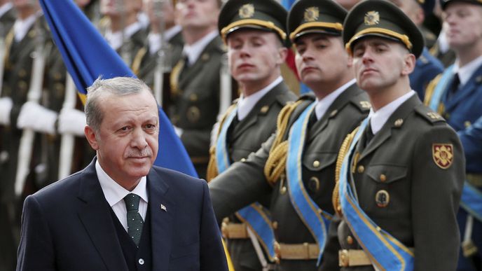 Erdogan na návštěvě v Kyjevu.