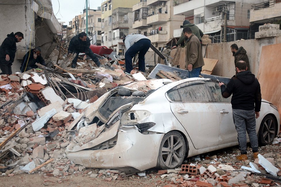 Latákie (Lázikíja) v Sýrii: Následky ničivého zemětřesení (6. 2. 2023).