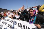 Znásilní dívku a pak se s obětí ožení: Sexuální delikventi v Turecku se vyhýbají trestu.