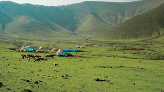 Nomádi pod Araratem aneb Těžký život kurdských pastevců ve stínu nejvyšší hory Turecka