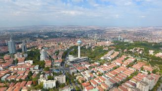 Turecko očima Češky: Životní styl je zde oproti Česku pomalejší, zato rychlostní limit ve městech je 82 km/h