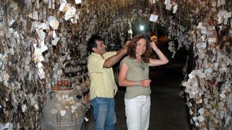 Netradiční muzeum vlasů ukrývá sklípek v tureckém městě Avanos