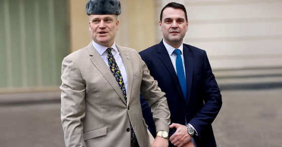 Turkovy řeči jsou vlastizrádné a opisují z Kremlu. NATO za Putinovy zločiny nemůže Turkovy řeči jsou vlastizrádné a opisují z Kremlu. NATO za Putinovy zločiny nemůže