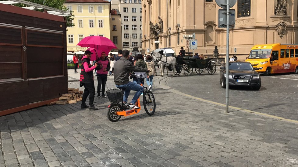 Cyklisty zatím časové omezení od 10 do 17 hodin v centru Prahy neomezuje.