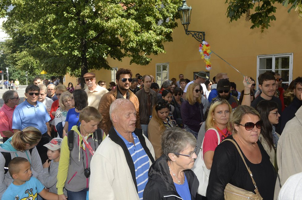 Turistů v Praze je letos v létě o 50 000 víc.