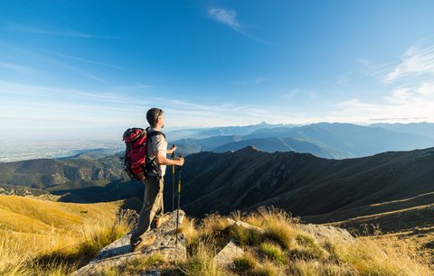 Neexistuje špatné počasí pouze špatné oblečení. Poradíme vám, jak se správně obléct na turistiku