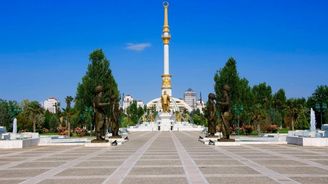 Turkmenistán nedokáže přilákat turisty na své skvosty