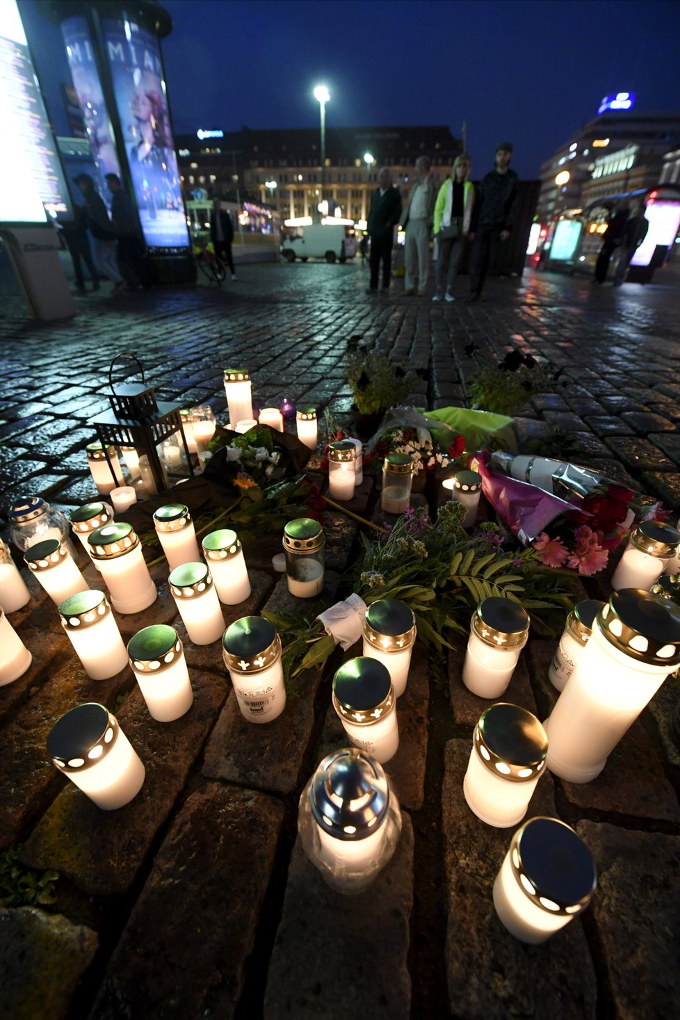 Útok ve městě Turku finská policie vyšetřuje jako trestný čin související s terorismem. Hlavním podezřelým je podle ní osmnáctiletý Maročan.