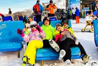 Milujete zimní sporty? V rakouském středisku Turracher Höhe si užijete brusle, boby i lyže!