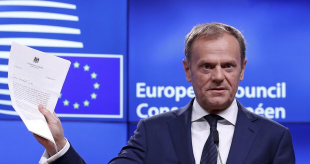 Tusk naléhá na Londýn: Představte plán brexitu, vztah s EU vyřešíme pak