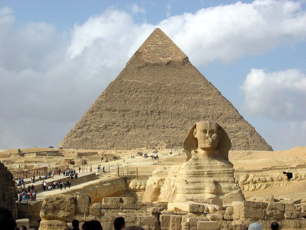 Do Egypta se vrací turisté.