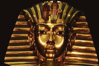 Slavný Tutanchamon: Měl ženská prsa a chodil s berlí!