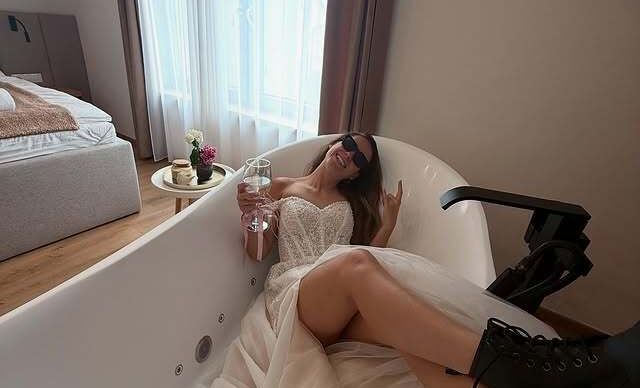 Sporťačka Novy Nikola Červinková na svatbě.