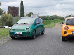 2x Renault Twingo, Švéd z Číny i trading box s angličáky: Nový Svět motorů již ve čtvrtek na Nova Action!