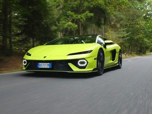 Nová generace nejprodávanějšího SUV, vozíčkáři na motorce a Lamborghini Temerario: Sedmý díl Světa motorů už ve čtvrtek!