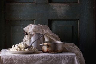 Připravte si domácí tvaroh a už nebudete chtít jiný! A co pak z něj udělat? Třeba luxusní budapešťskou pomazánku