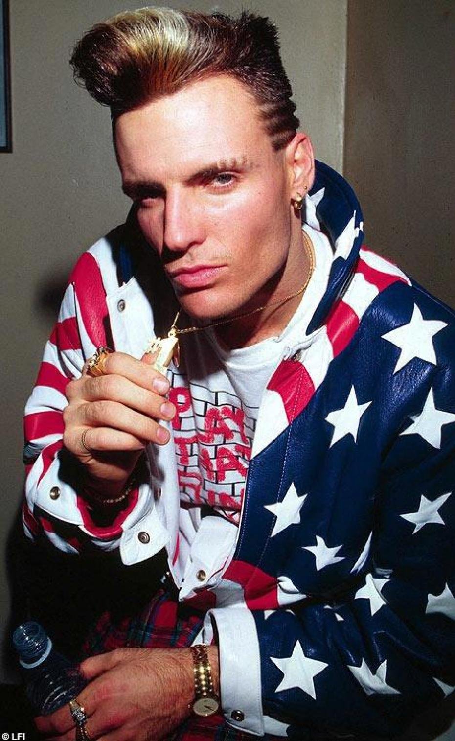 Jeden z prvních bílých rapperů Vanilla Ice.