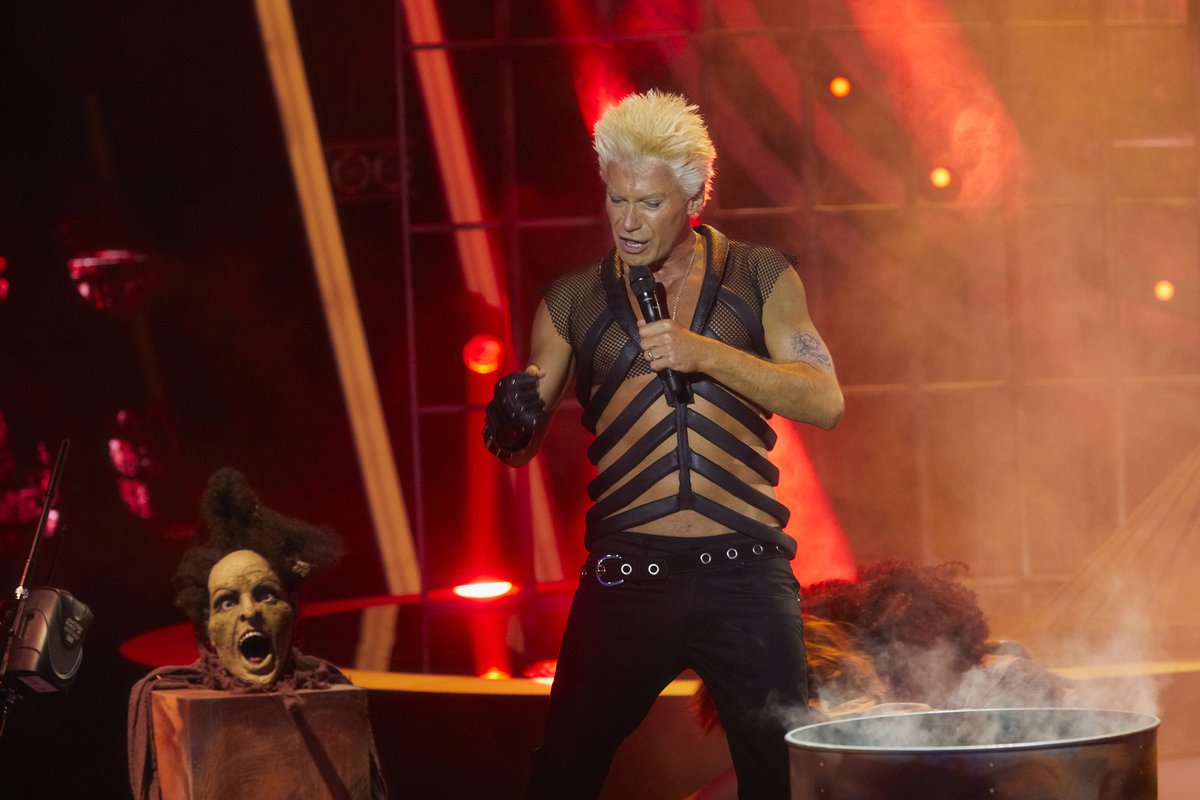 Bořek Slezáček coby Billy Idol předvedl, jak v karanténě zhubl.