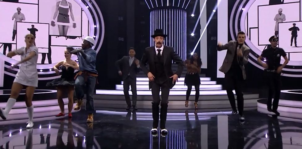 Finálový večer soutěže Tvoje tvář má známý hlas: Jan Cina jako Scatman John