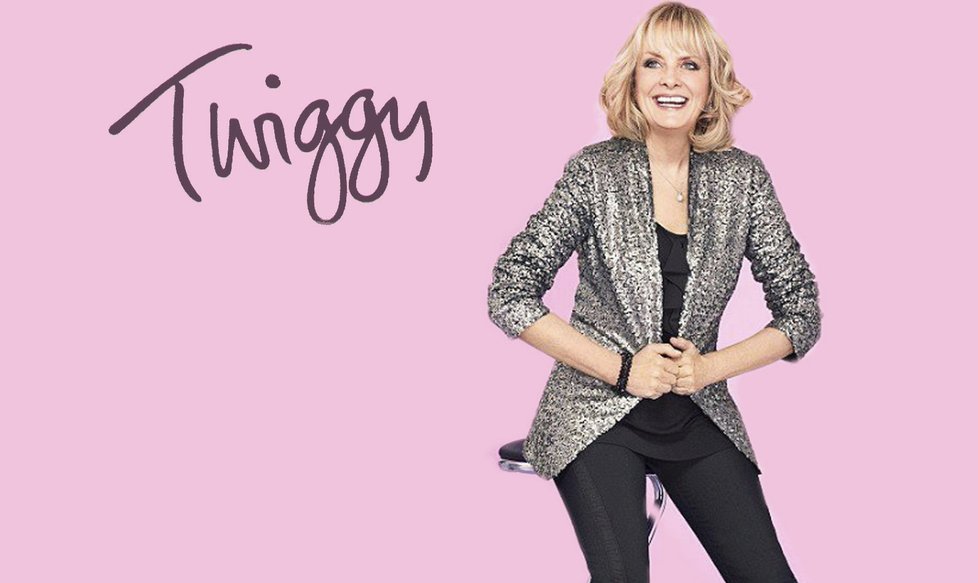 Twiggy (66) pózuje na reklamní kampani pro Marks & Spencer.
