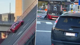 Scéna jak z akčního filmu se odehrála v belgickém Leuvenu. Auto vjelo na most, který se ale začal zvedat, jelikož pod ním měla projet loď.