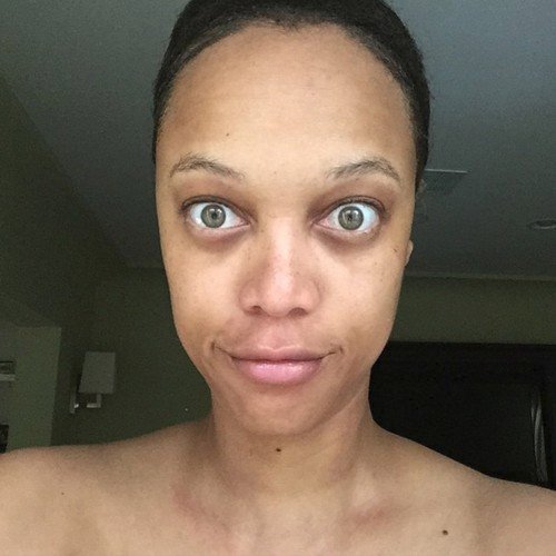 Tyra Banks bez make-upu