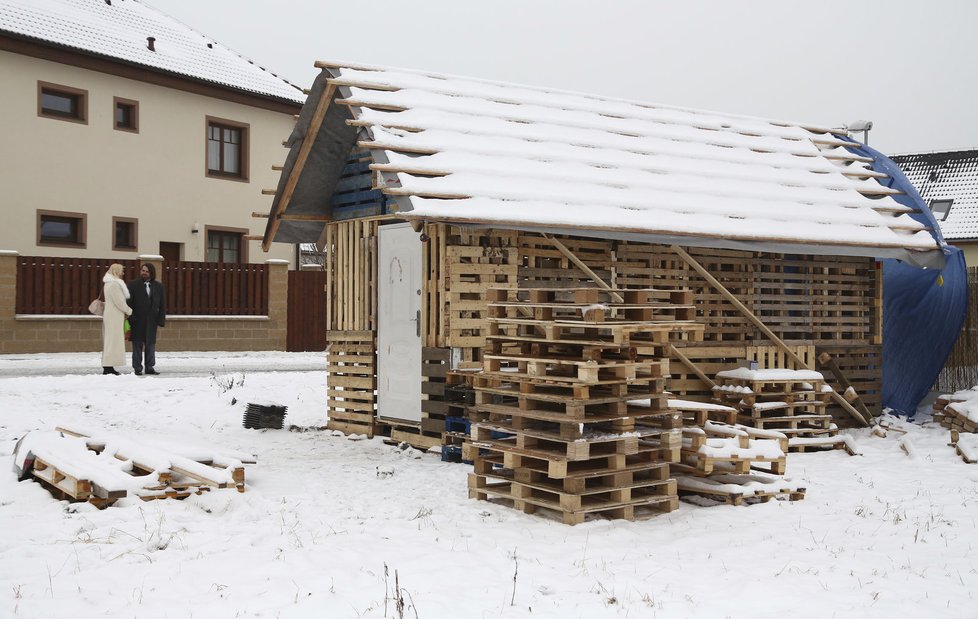 V azylovém chaloupce by Macura rád ubytoval i Ivetu Bartošovou.