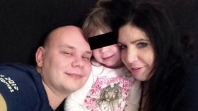 Soud poslal za mříže na deset let bývalého kameramana Lukáše Solčanského (29) za týrání malé holčičky Veroniky (4), dcery své družky Barbory.