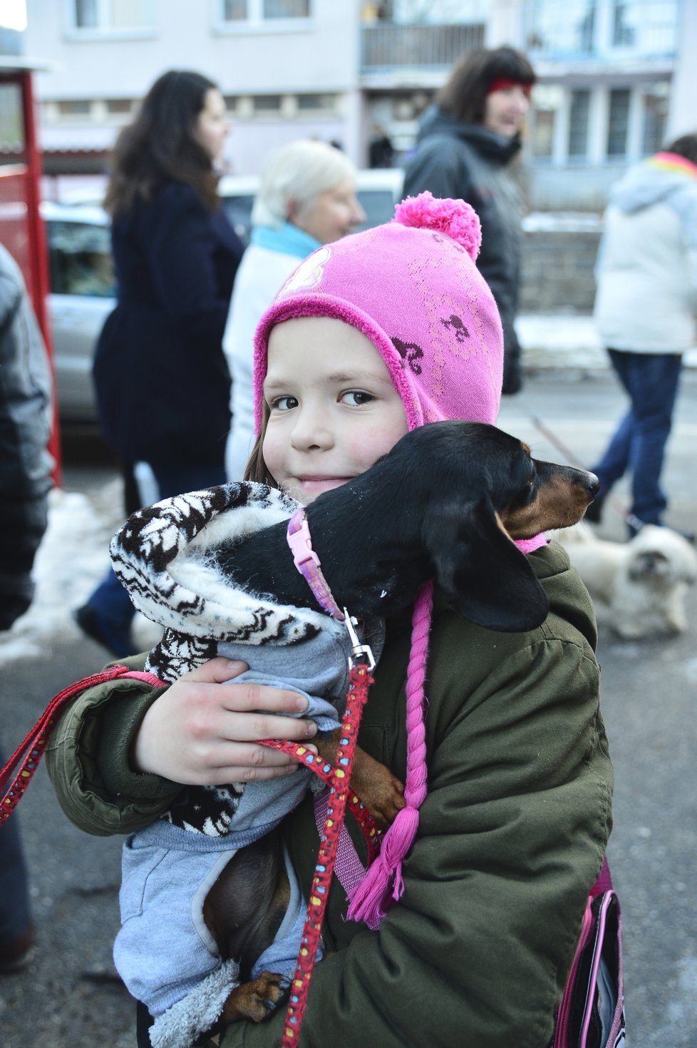 „Přišla jsem, protože se pejskům nemá ubližovat,“ řekla Blesku Natálka Jarošová (6).