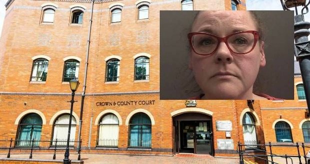 Bodání kartáčkem i bití válečkem: Helen dělala manželovi roky ze života peklo, za týrání skončila v base