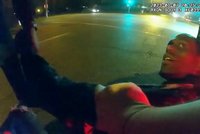 Brutální bití a po třech dnech smrt: Šokující video útoku policistů proti černošskému řidiči v Memphisu