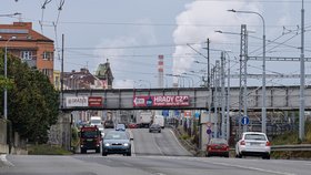 Od středy až do 1. listopadu bude uzavřená frekventovaná silnice U Trati poblíž centra Plzně. Důvodem je rekonstrukce vozovky.