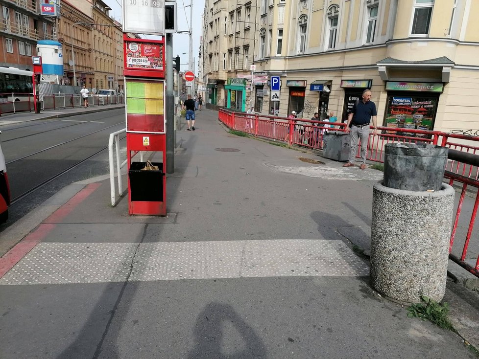 Okolí zastávky U Zvonu by se mělo brzy proměnit. Zmizí i nedaleké kontaktní centrum