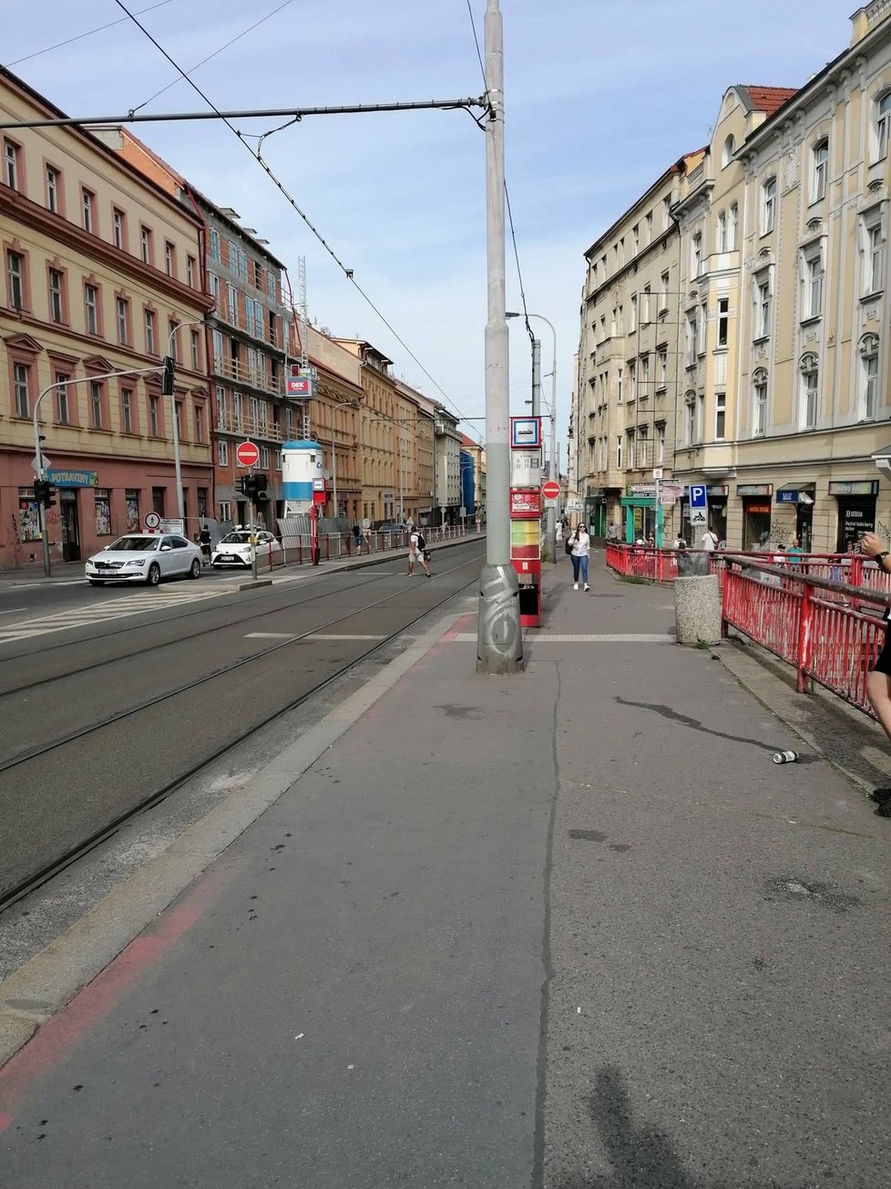 Okolí zastávky U Zvonu by se mělo brzy proměnit. Zmizí i nedaleké kontaktní centrum