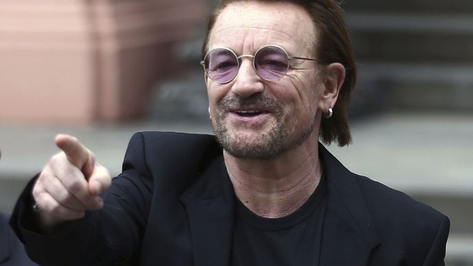 Zpěvák skupiny U2 Bono Vox.